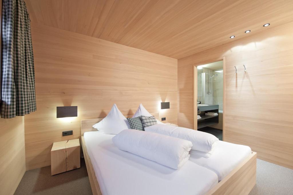 Abitare Chalets اوبرغورغل الغرفة الصورة